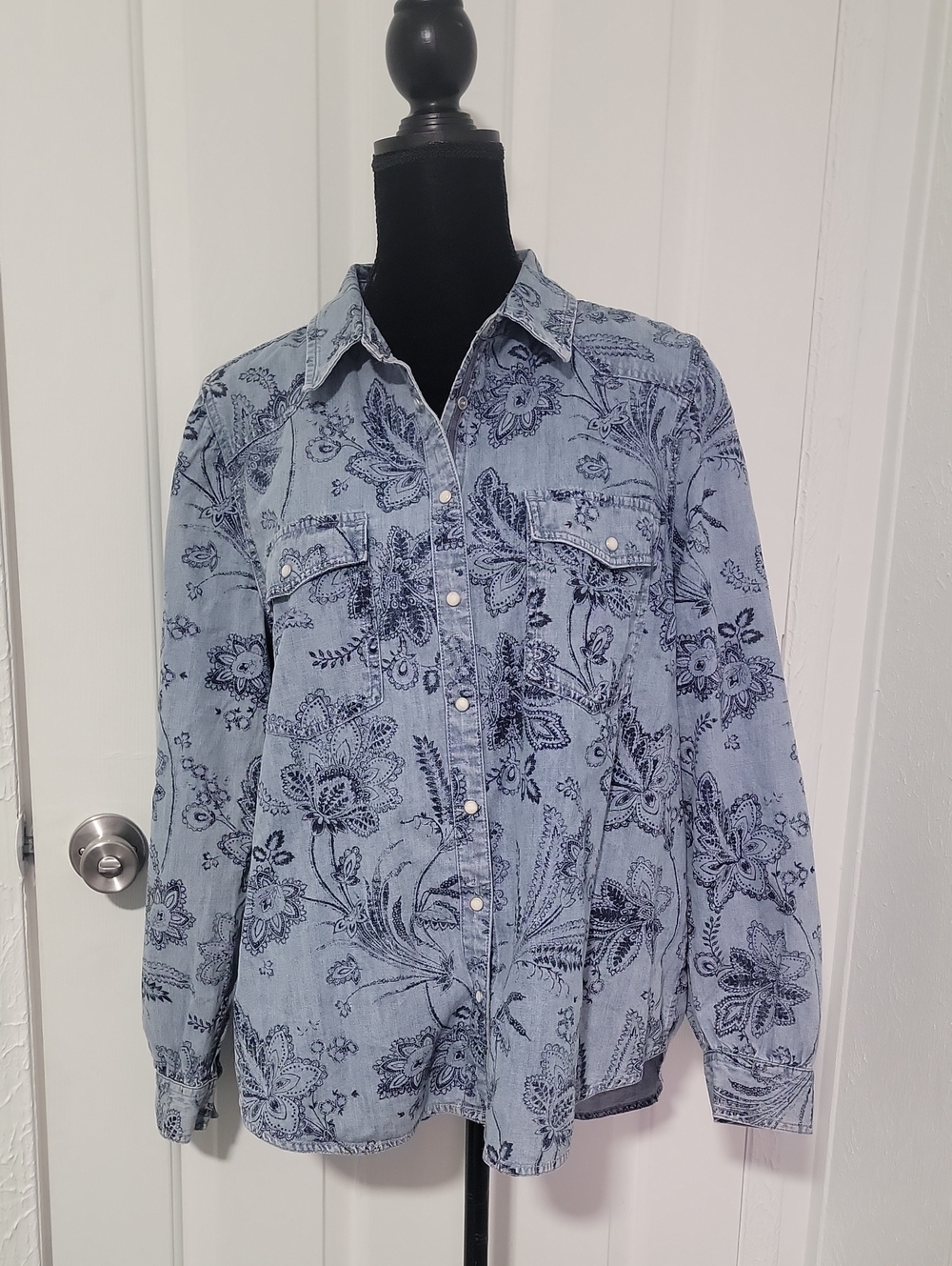 Sundance Western Paisley Snap Front Chambray Floral Fountains Top Womens Size XL